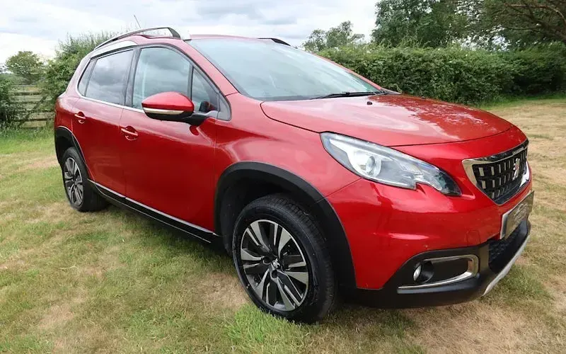 Used Peugeot 2008 Allure 82 HP (60 kW) 2018 Red SUV