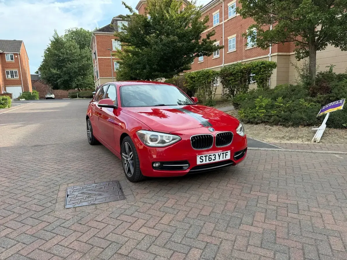 Used BMW 120 Sport Line 2013 Red Hatchback