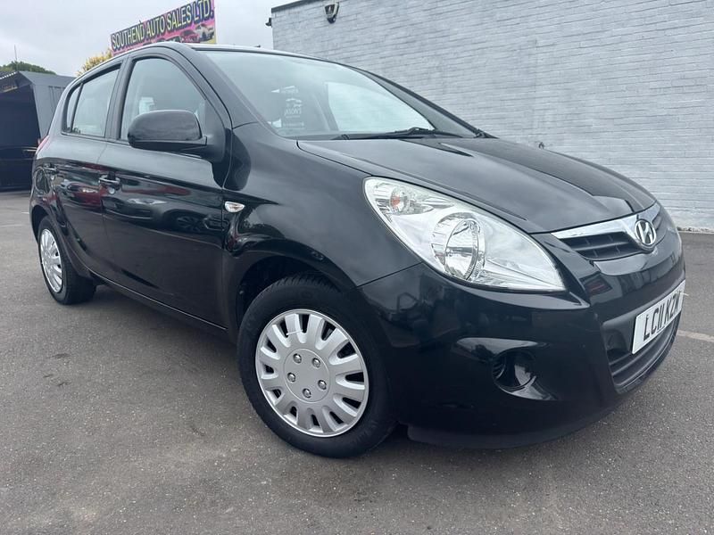 Black Used 2011 Hyundai i20 Classic Hatchback | £3,495 (Fair price) - Image 1/3
