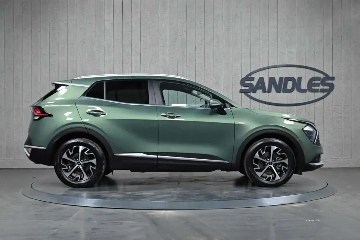 Used Kia Sportage 230 HP (169 kW) 2023 Green SUV