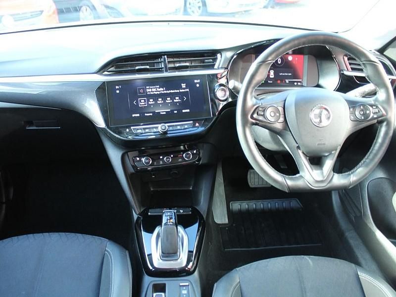 Used Vauxhall Corsa-e Elite 100 kW (136 HP) 2021 White Hatchback