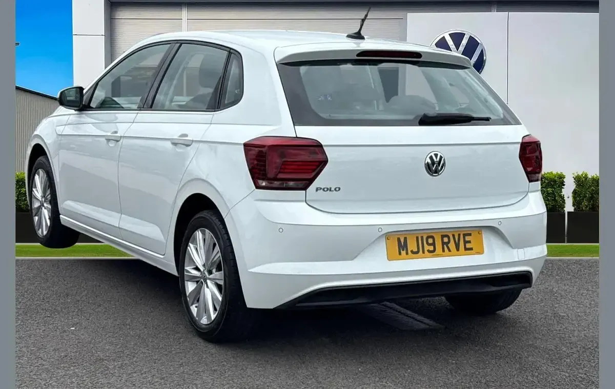 Gebraucht VW Polo SEL 115 PS (84 kW) 2019 Weiß Kleinwagen