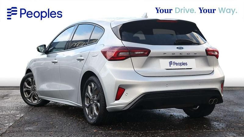Used Ford Focus ST-Line 125 HP (91 kW) 2023 Silver Hatchback