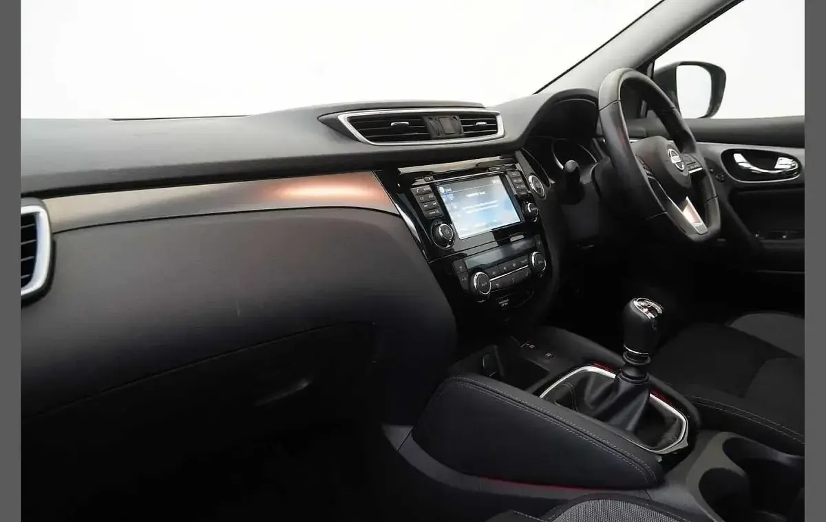 Used Nissan Qashqai N-Connecta 138 HP (101 kW) 2018 Blue SUV