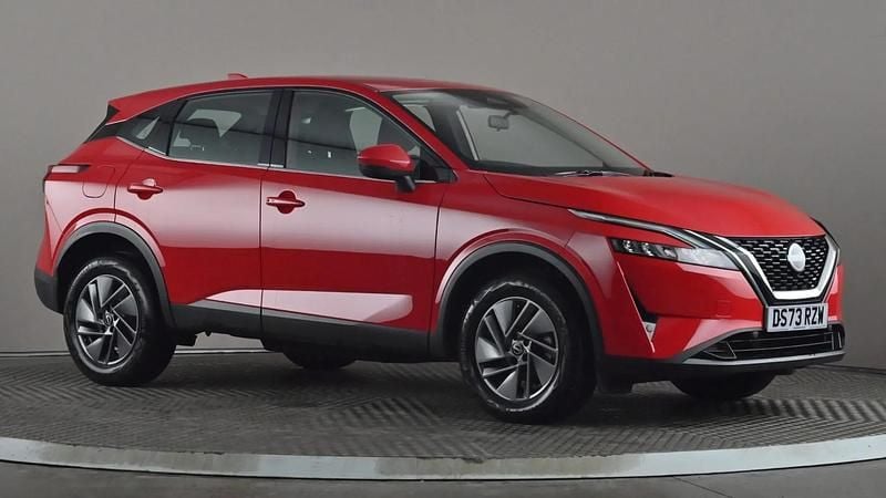 Used Nissan Qashqai Acenta Premium 140 HP (102 kW) 2024 Red SUV