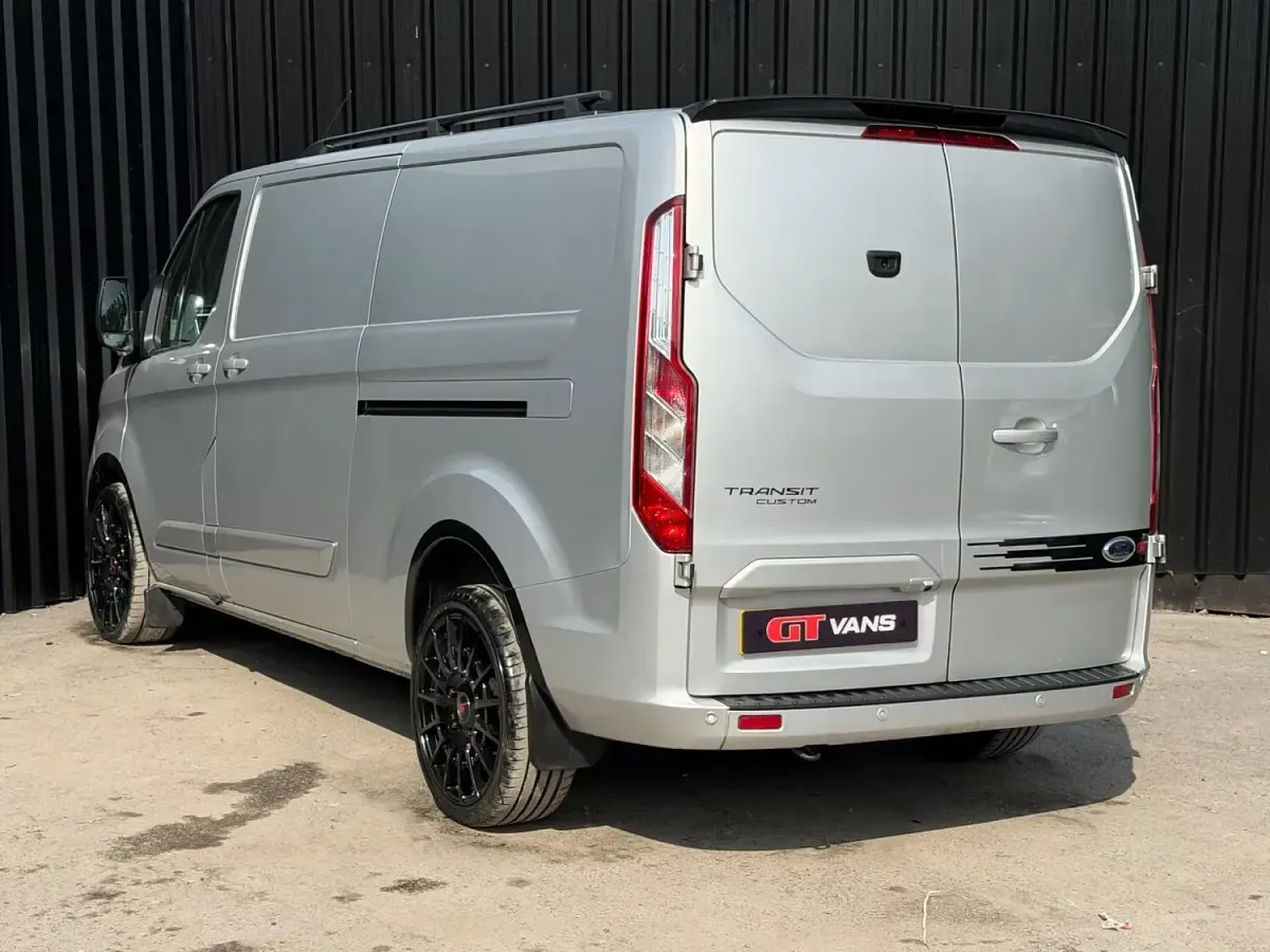 Used Ford Transit Custom Limited 130 HP (95 kW) 2022 Silver Van
