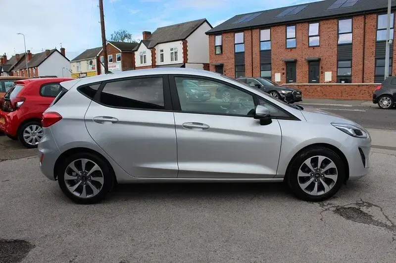 Used Ford Fiesta Trend 85 HP (62 kW) 2019 Silver Hatchback