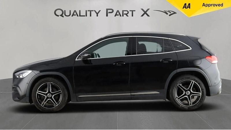 Begagnad Mercedes GLA200 Executive 2023 Svart SUV