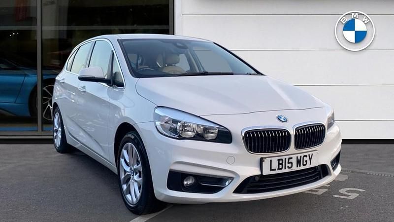Used BMW 220 Active Tourer Luxury Line 189 HP (139 kW) 2015 White MPV