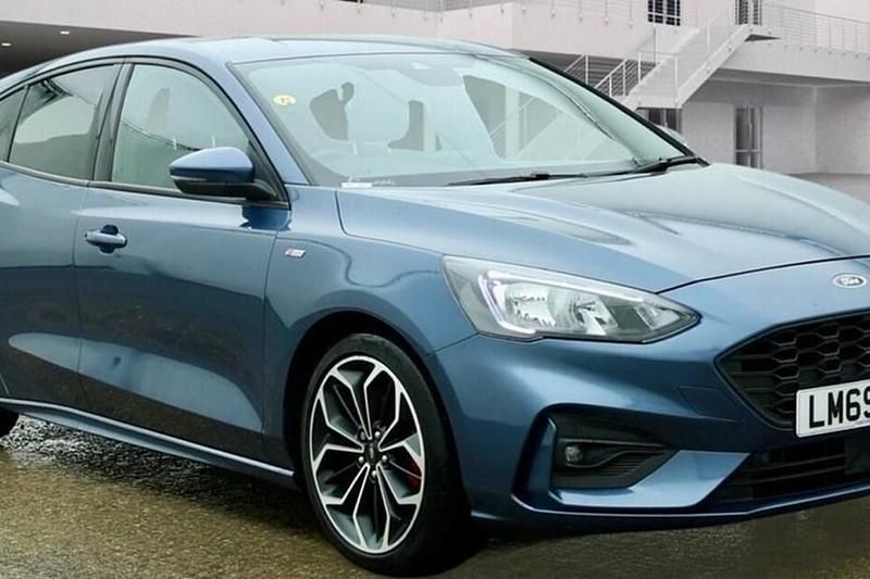 Used Ford Focus ST-Line X 120 HP (88 kW) 2019 Blue Hatchback