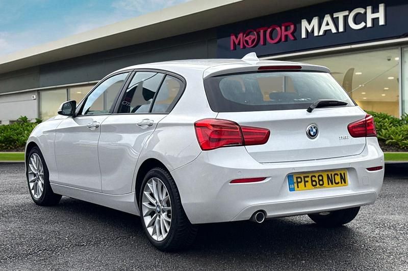 Used BMW 118 Comfort Edition 2018 White Hatchback