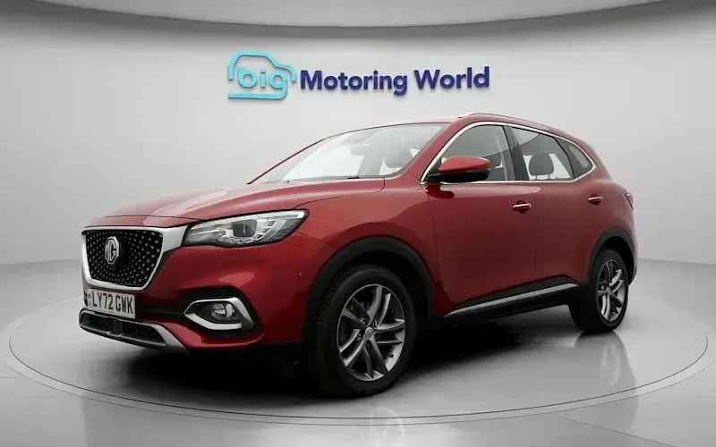 Begagnad MG HS Excite 162 HK (119 kW) 2023 Röd SUV
