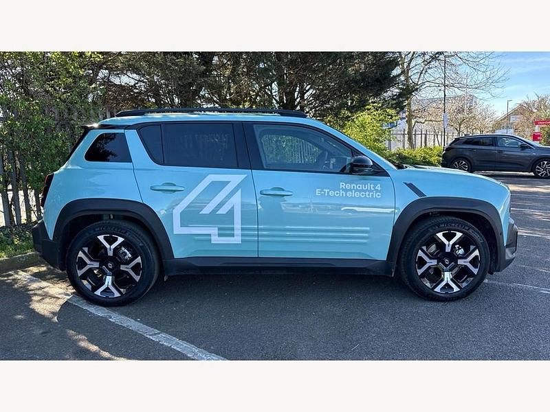 New Renault 4 E-Tech Komfort 110 kW (150 HP) 2025 SUV