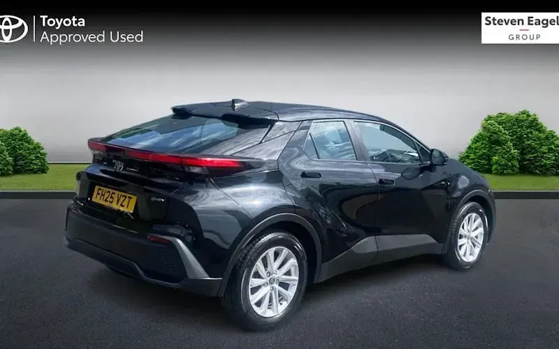 Used Toyota C-HR 140 HP (102 kW) 2025 Black SUV