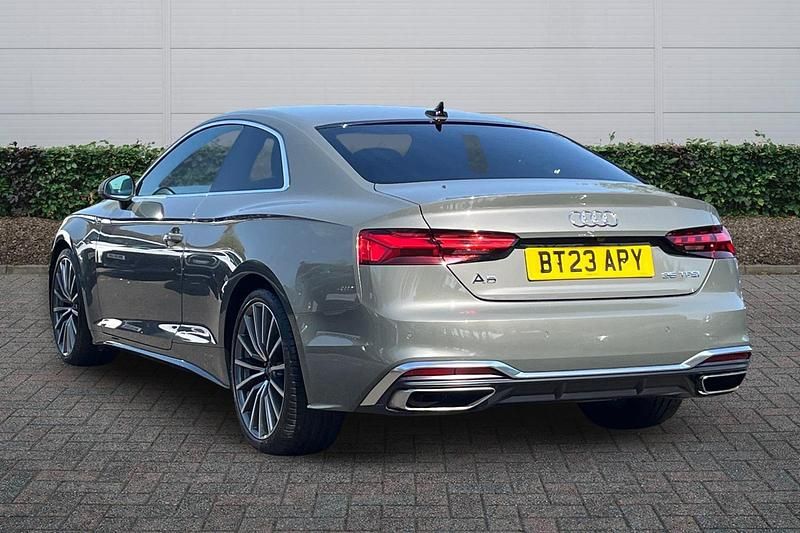 Używany Audi A5 S-Line 147 KM (108 kW) 2023 Szary Coupe