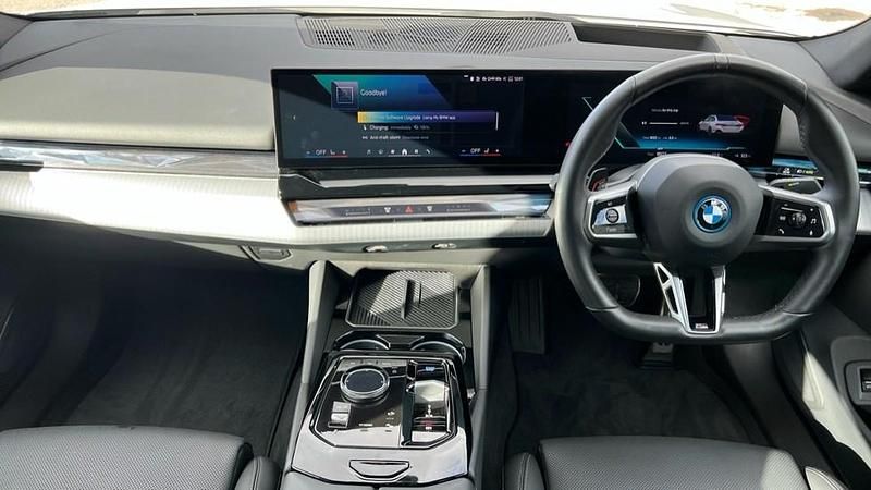 Used BMW i5 M Sport 250 kW (340 HP) 2025 Alpine white Sedan