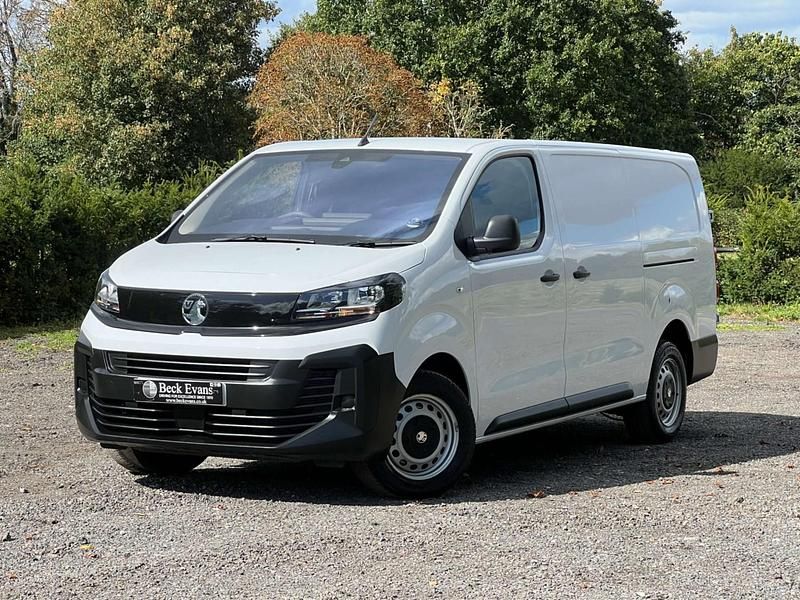 White Used 2024 Vauxhall Vivaro S Van | £17,199 (Good price) - Image 1/3