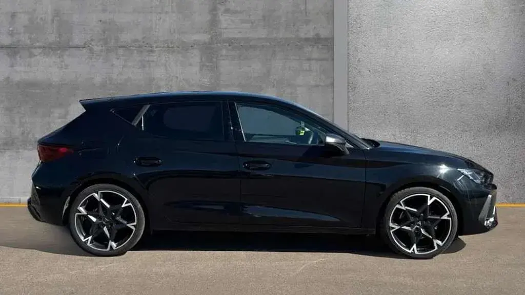 Used Cupra Leon 150 HP (110 kW) 2025 Black Hatchback