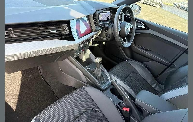 Used Audi A1 S-Line 147 HP (108 kW) 2019 White SUV