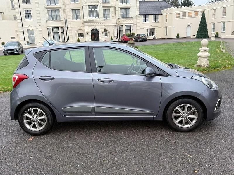 Used Hyundai i10 Premium 87 HP (63 kW) 2015 Grey Hatchback