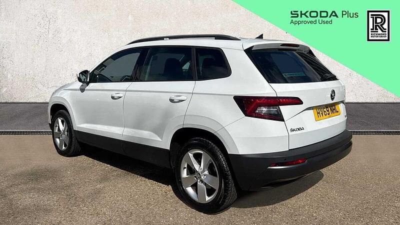Used Skoda Karoq SE 116 HP (85 kW) 2019 White SUV