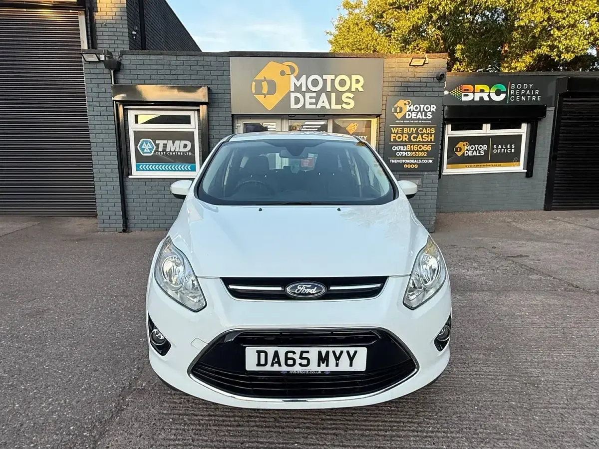 Used Ford C-MAX Titanium 115 HP (84 kW) 2015 White MPV
