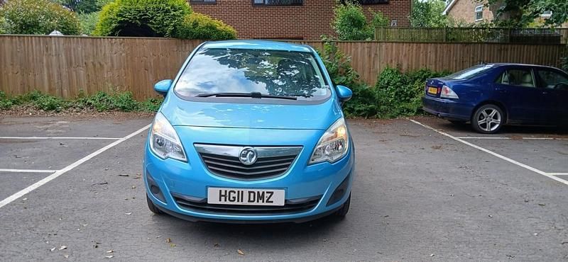 Used Vauxhall Meriva 130 HP (95 kW) 2011 Blue MPV