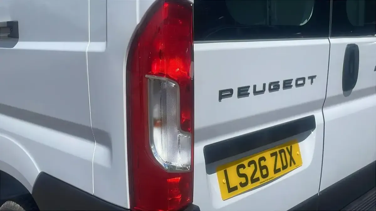New Peugeot Boxer 138 HP (101 kW) 2026 White Van