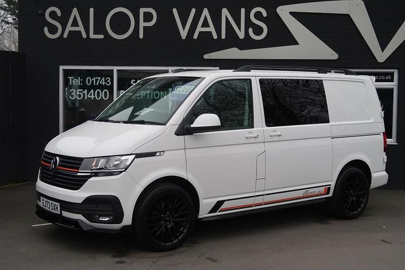Used VW Transporter Highline 150 HP (110 kW) 2024 White Van