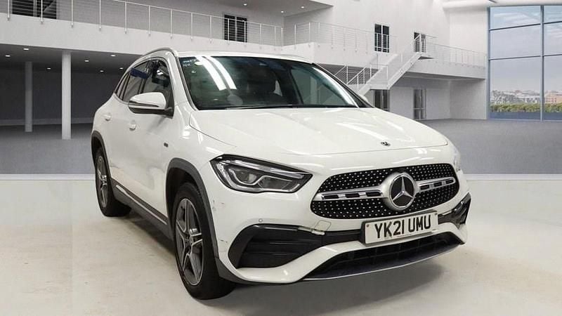 Used Mercedes GLA250 Exclusive 218 HP (160 kW) 2021 White SUV