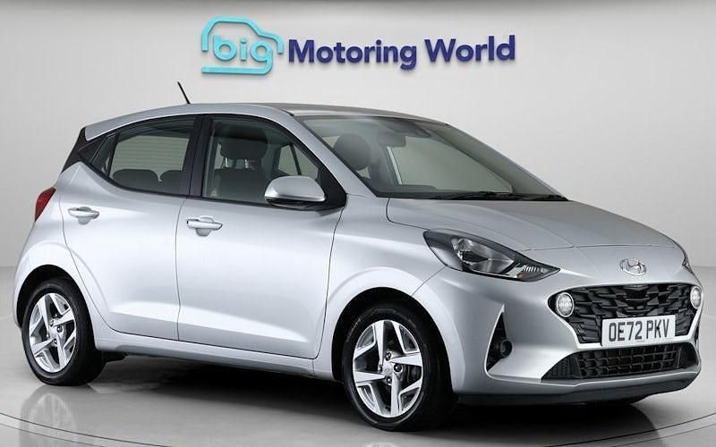 Used Hyundai i10 SE 84 HP (61 kW) 2023 Silver Hatchback