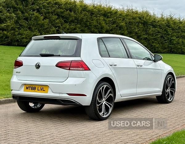 Used VW Golf VII SE 115 HP (84 kW) 2018 White Hatchback