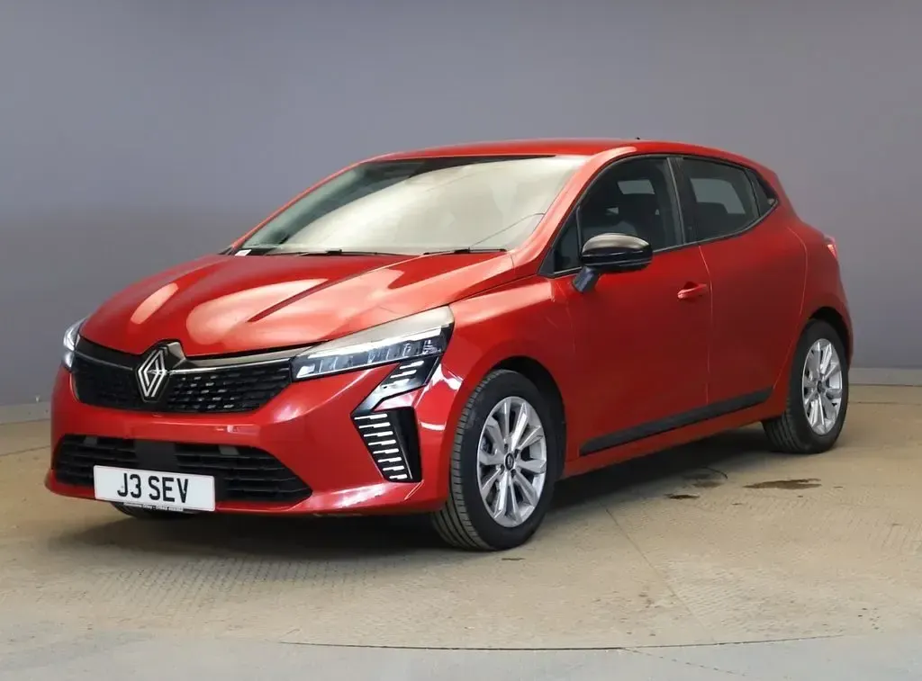 Used Renault Clio V Evolution 2024 Red Hatchback