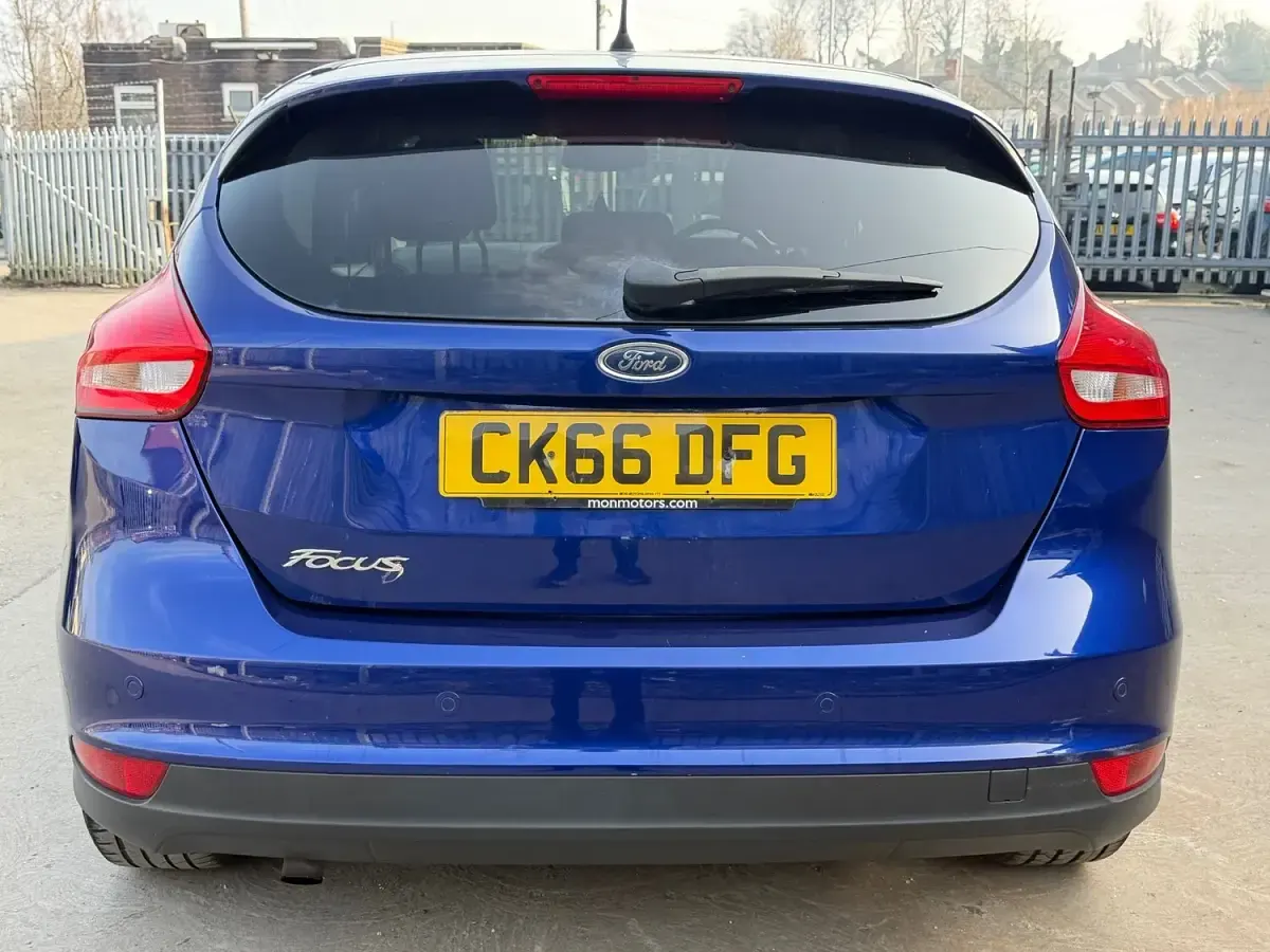 Used Ford Focus Titanium 2016 Blue Hatchback