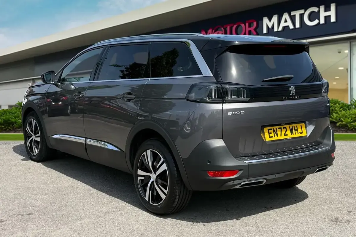 Usado Peugeot 5008 GT 2023 Cinzento SUV