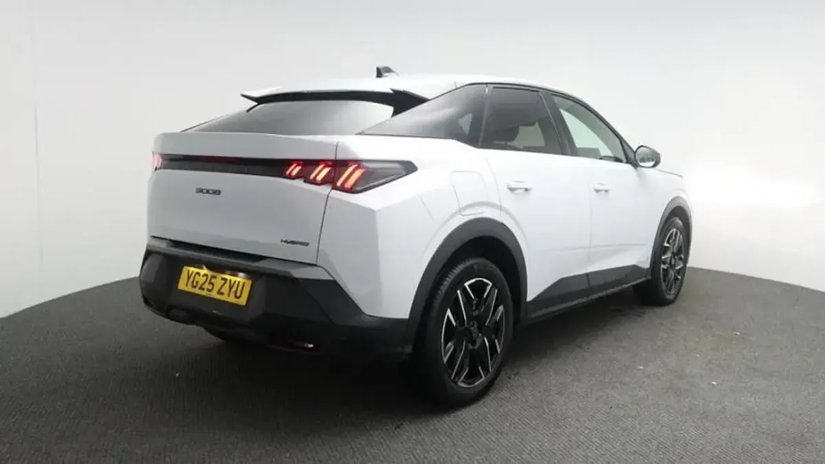 Used Peugeot 3008 Allure 134 HP (98 kW) 2025 Okenite white SUV