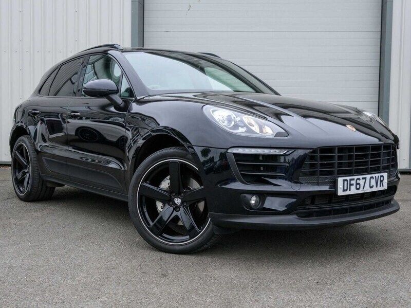 Black Used 2017 Porsche Macan SUV | £21,990 (Fair price) - Image 1/4
