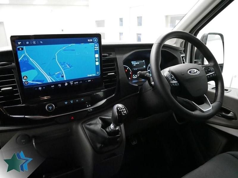 Usado Ford Transit Trend 130 CV (95 kW) 2024 Blanco Familiar