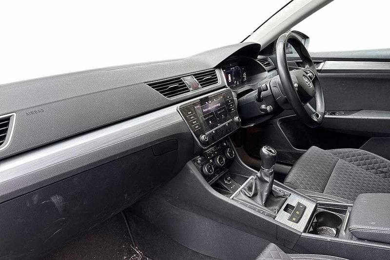 Used Skoda Superb SE 110 HP (80 kW) 2022 Black magic pearl effect Estate