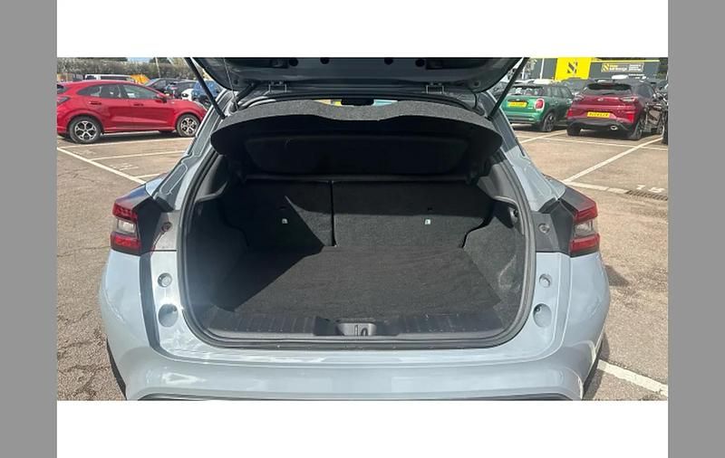 Used Nissan Juke N-Connecta 114 HP (83 kW) 2023 Grey SUV