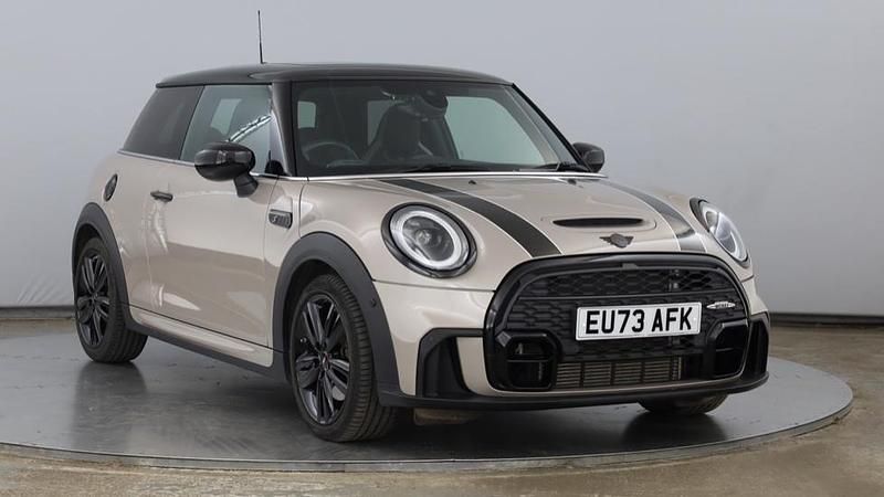 Grey Used 2024 Mini Cooper S Hatch Hatchback | £26,500 (Fair price) - Image 1/4
