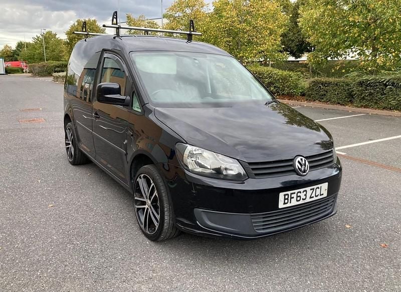 Black Used 2013 VW Caddy Trendline MPV | £2,795 (Good price) - Image 1/4