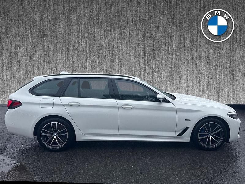 Used BMW 530e M Sport 288 HP (211 kW) 2024 White Estate