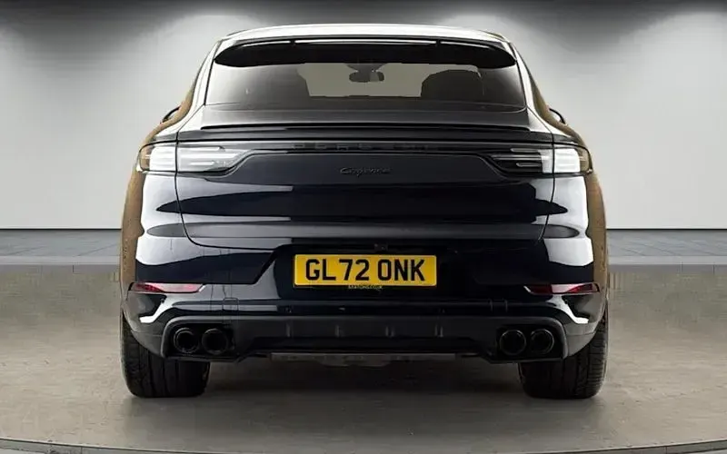 Used Porsche Cayenne Platinum Edition 462 HP (339 kW) 2022 Blue SUV