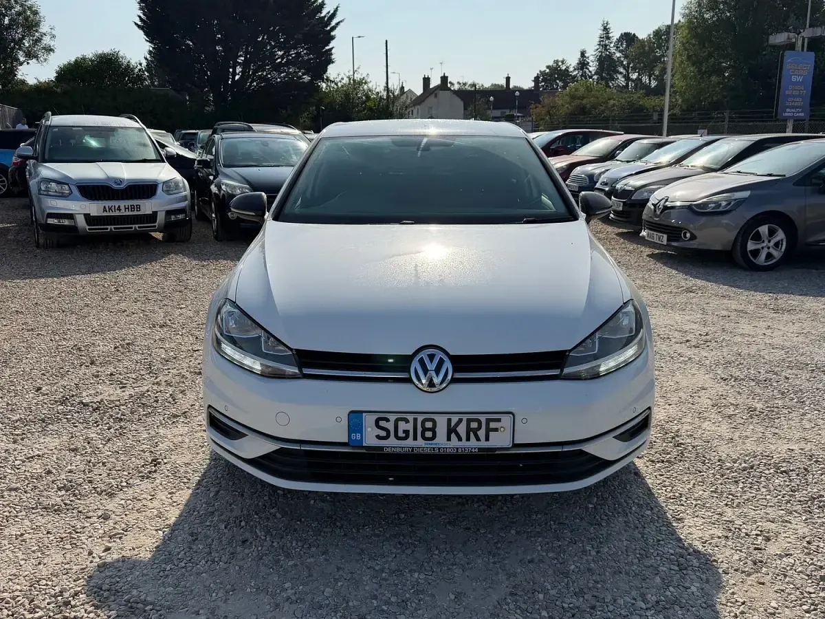 Used VW Golf VII SE 115 HP (84 kW) 2018 White Hatchback