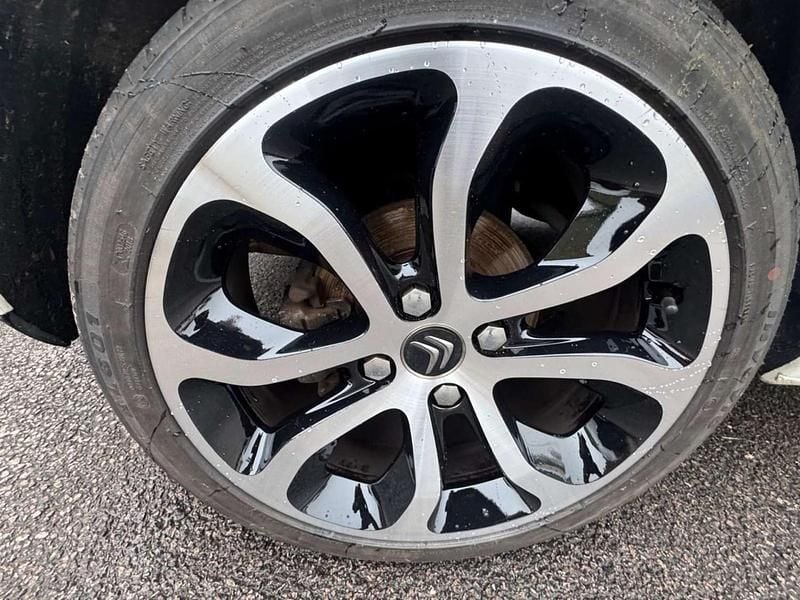 Used Citroën C3 Exclusive 2014 White Hatchback