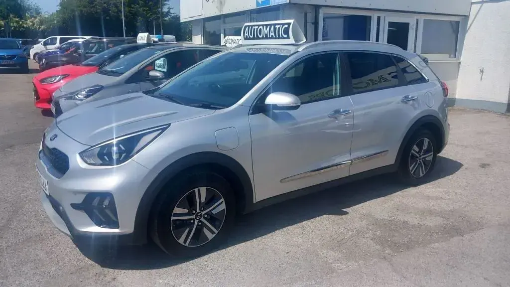 Used Kia Niro 139 HP (102 kW) 2020 Silver SUV
