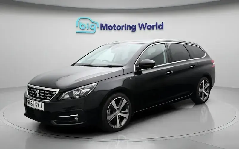 Used Peugeot 308 SW GT-line 131 HP (96 kW) 2019 Black Estate