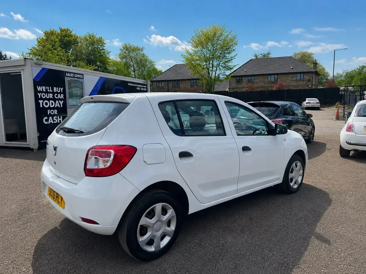Gebraucht Dacia Sandero Ambiance 2016 Weiß Kleinwagen