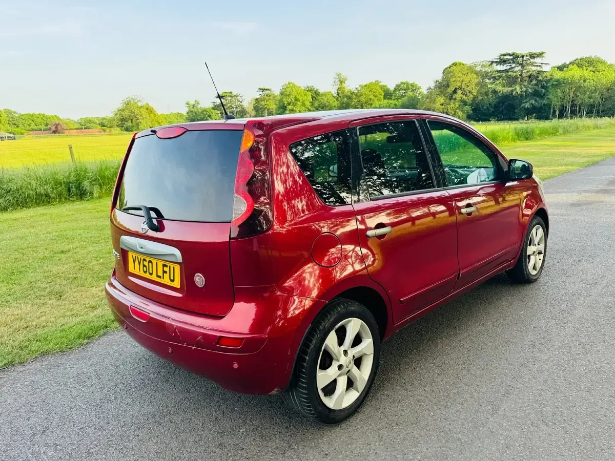 Used Nissan Note Tekna 110 HP (80 kW) 2010 Red Hatchback